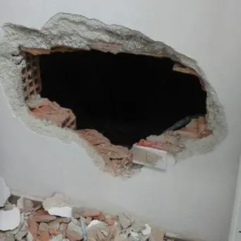 Petilia Policastro, fora parete e rapina ufficio postale