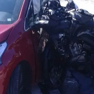 Catanzaro Lido, scontro auto-moto su viale Crotone