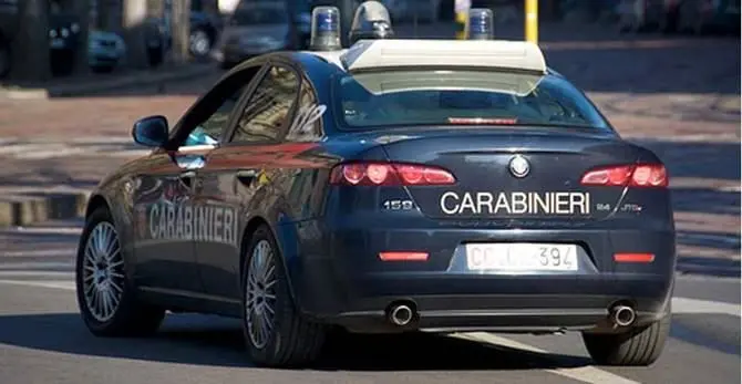 Catanzaro, al culmine di una lite familiare minaccia di buttarsi dal ponte