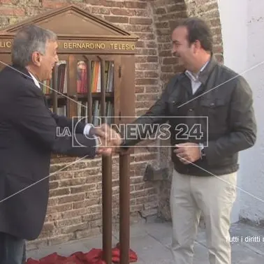 Ecco la prima Little Free Library di Cosenza (VIDEO)
