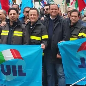 Pompieri precari ed emergenza incendi, Ferri (UIL) chiede ad Oliverio l’intervento di una legge regionale
