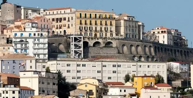 Rubinetti a secco per il secondo giorno nel centro storico di Catanzaro