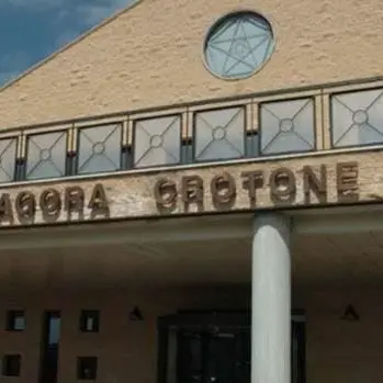 Reggio pronta ad entrare in Sacal. E l'aeroporto di Crotone riapre a novembre
