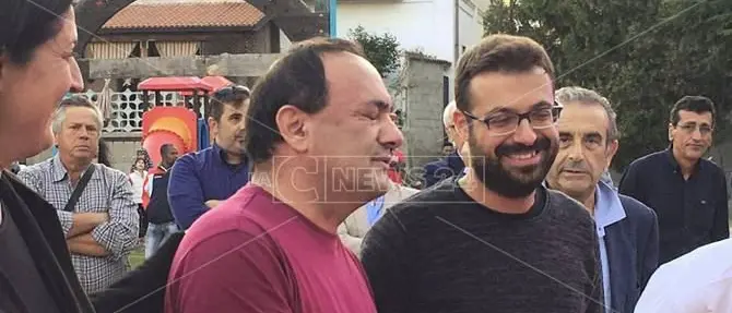 Riace, tutti in piazza per Lucano (FOTO)