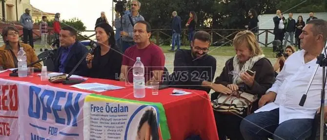 La piazza di Lucano, occasione sprecata per il rilancio del “modello Riace”