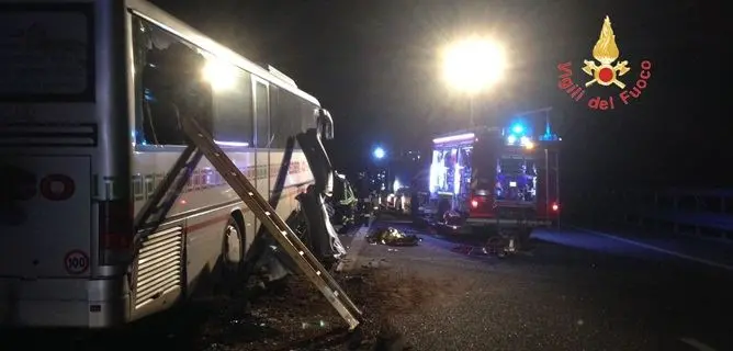 Incidente mortale sull’A2, arrestato un uomo per omicidio stradale