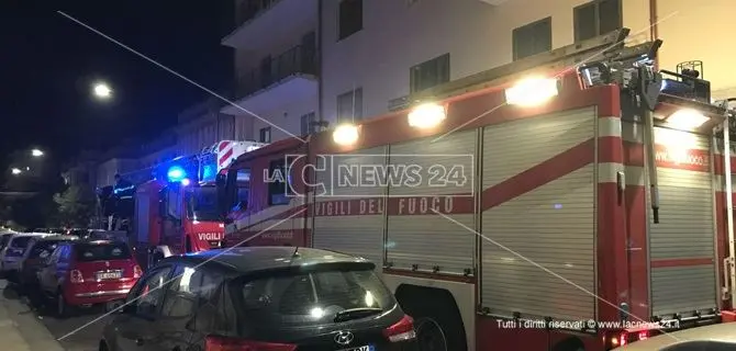 Catanzaro, in fiamme un’abitazione in zona San Leonardo