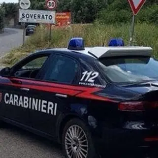 Catanzaro, insegue l'ex e la tampona con l'auto: un arresto