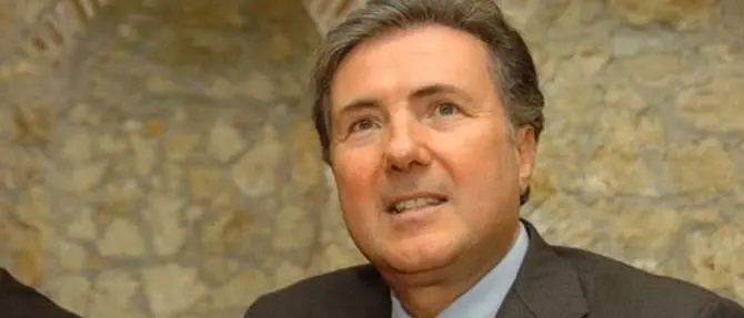 Nuovi Ospedali, Aiello: “Oliverio vuole tirarsi fuori dalle responsabilità?”