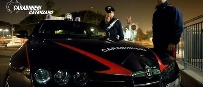 Catanzaro, in stato di alterazione grida frasi inneggianti l’Isis