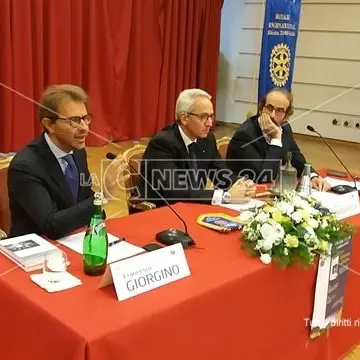 Cosenza, Francesco Giorgino a confronto con gli studenti sul ruolo dell'informazione (VIDEO)