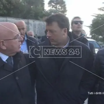 Renzi in visita nei luoghi sacri di San Francesco di Paola (FOTO-VIDEO)