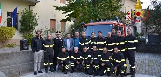 Inaugurato il distaccamento volontario dei vigili del fuoco di Taverna (Foto)