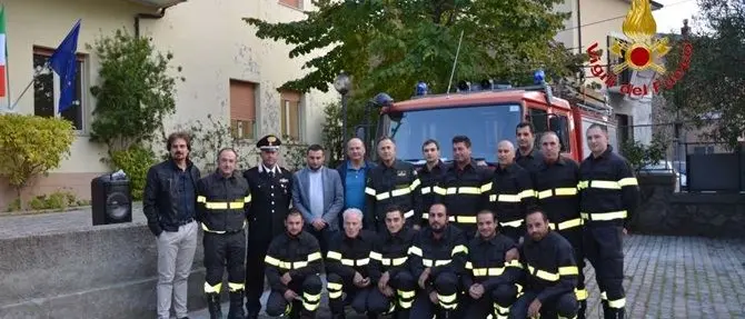 Inaugurato il distaccamento volontario dei vigili del fuoco di Taverna (Foto)