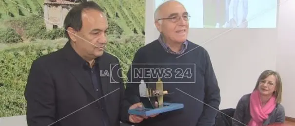 Mimmo Lucano a Donnici: «Io in Parlamento? Non è tra i miei programmi» (VIDEO)