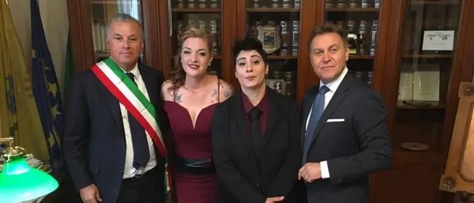 Il Sì di Rosa e Samantha: a Rossano la prima unione civile tra donne