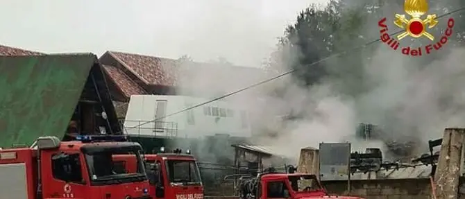 Incendio al villaggio Palumbo, il prefetto convoca comitato