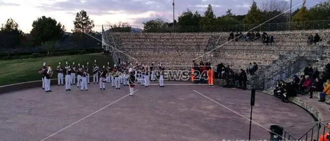 Catanzaro, giornata dell’unità: un musicista avverte un malore (VIDEO)
