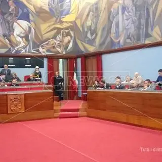 Catanzaro, Consiglio: i revisori bocciano la variazione di bilancio