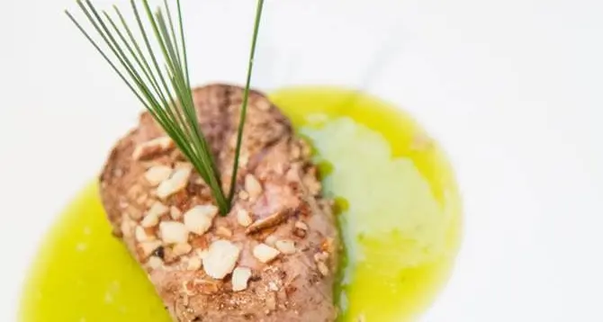 Filetto di maiale alpino, pinoli e mela verde