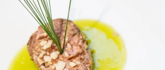 Filetto di maiale alpino, pinoli e mela verde