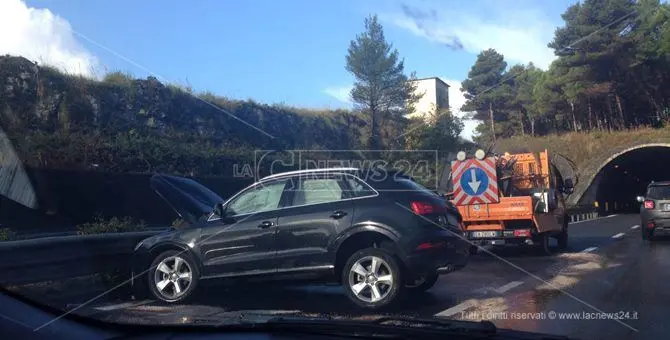 Incidente stradale sulla Statale 280, ferito giovane