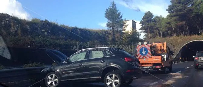 Incidente stradale sulla Statale 280, ferito giovane