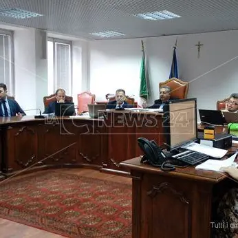 Catanzaro, piscina: il Comune può perfezionare l’affidamento