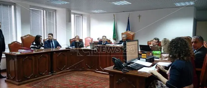 Catanzaro, piscina: il Comune può perfezionare l’affidamento