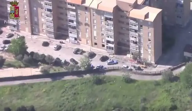 Catanzaro, armi e droga in viale Isonzo: un arresto (VIDEO)