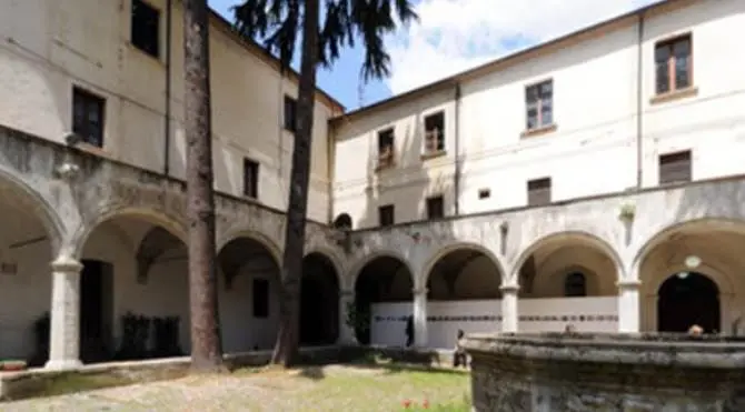 Cosenza, al chiosco san Domenico la mostra “Visioni, i colori della mia Terra”