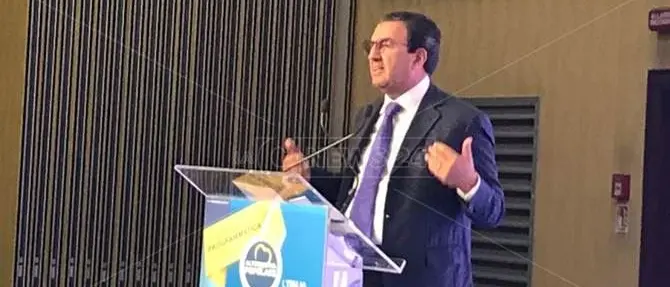 CONFERENZA NAZIONALE AP | Gentile: «Il centro siamo noi. Forza Italia è a trazione leghista»