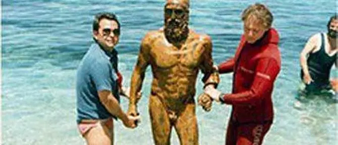 L'enigma dei Bronzi di Riace: una terza statua “donata” al presidente Bush? (VIDEO)