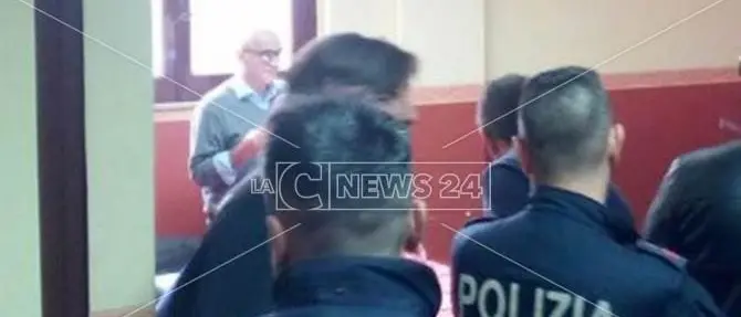 Tensioni nella sede Pd a Vibo, interviene la Polizia