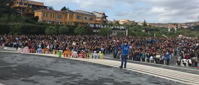 Paravati, il vescovo: «Non credete alle bugie, Natuzza santa solo nella Chiesa» (VIDEO)