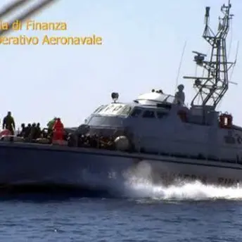 Intercettato veliero a largo di Capo Colonna, a bordo 58 migranti