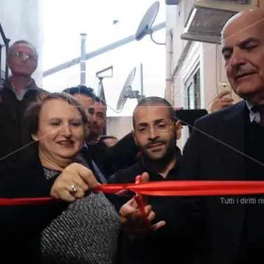 Catanzaro, Bersani inaugura la sede politica di Art 1-Mdp: «Riprendiamo il cammino»