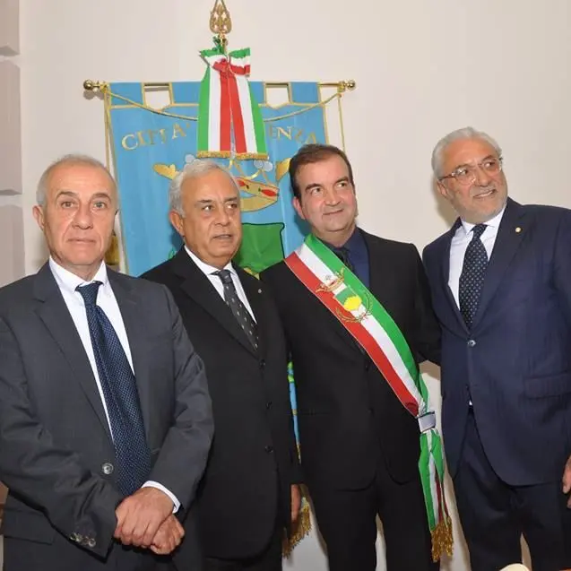 Cosenza, cittadinanza onoraria a tre servitori dello Stato (FOTO)