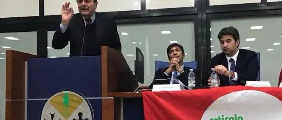 Bersani e Stumpo a Reggio chiudono al Pd e proseguono la campagna acquisti (VIDEO)