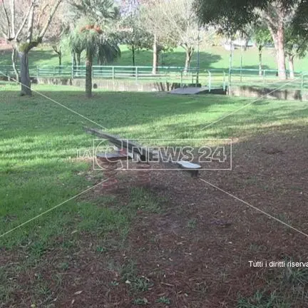 Degrado al Parco Robinson di Rende, scatta la bonifica