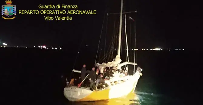 Migranti, quattromila euro il costo del viaggio della speranza (VIDEO)