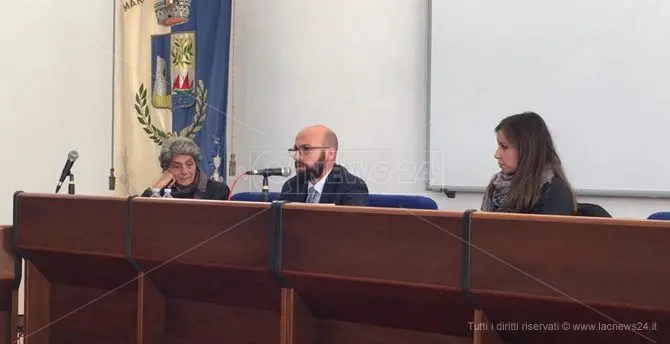 Furia Vestito contro Minniti e Di Bari: «Assassini della democrazia» (VIDEO)