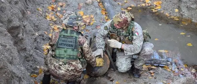 L'esercito in campo per disinnescare l'ordigno bellico a Davoli (FOTO-VIDEO)