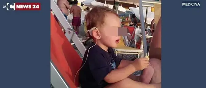 Nato sordo, ora sente: la nuova vita di Francesco (VIDEO)