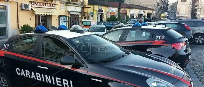 Controllo del territorio a Cosenza, carabinieri setacciano il centro storico