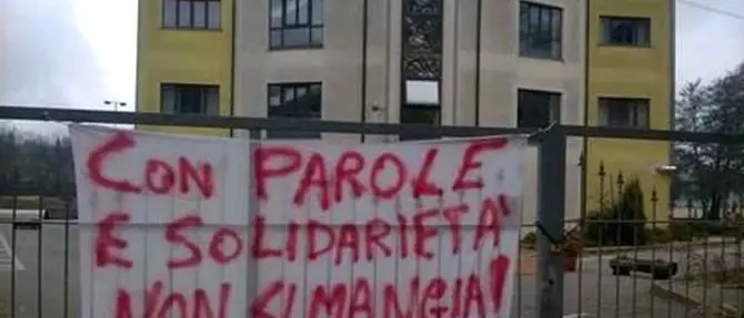 Mancano gli stipendi, tirocinanti in protesta al Parco delle Serre