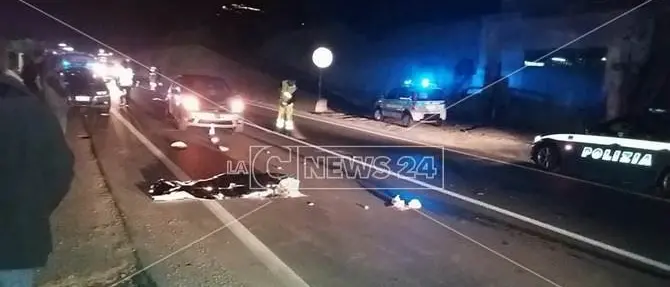 Tragedia a Fuscaldo, auto travolge pedone (VIDEO)