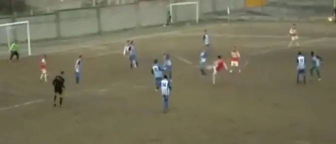Un gol da Champions: il giocatore della Cassano Sybaris fa sognare i tifosi (VIDEO)