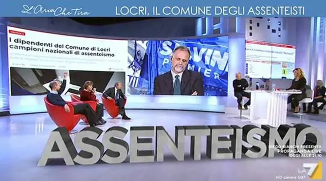 Gasparri attacca in Tv il sindaco di Locri: «Se non è capace, si dimetta»