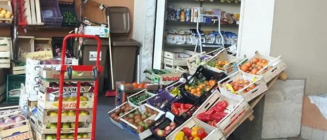 Catanzaro, verbali e sequestri al mercato rionale dello stadio